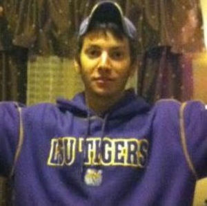 Meet your Posher, Dustin